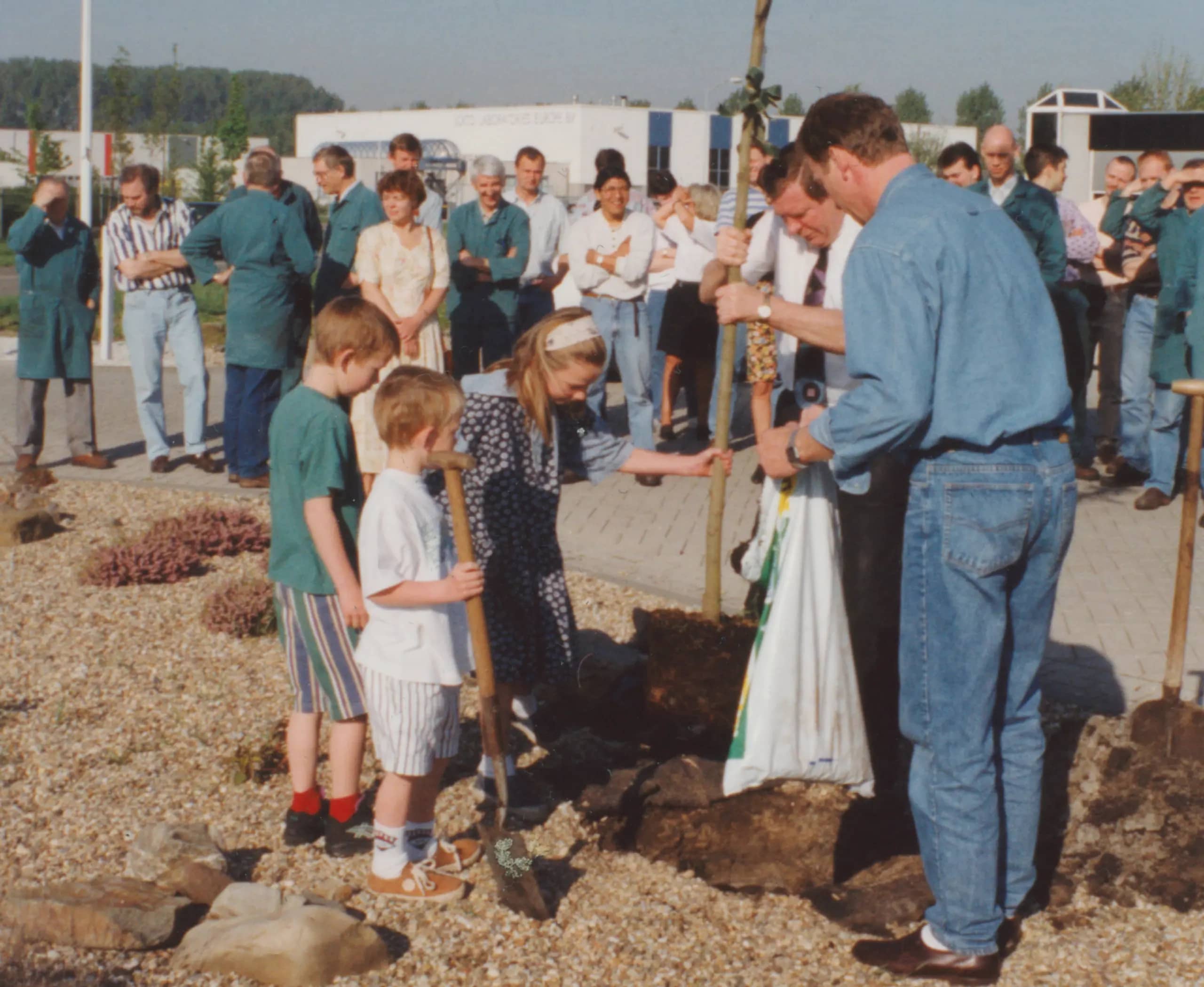 3-1992-1995-AAE-verhuist-Grasbeemd-2-William-Pijnenburg-algemeen-directeur.jpg